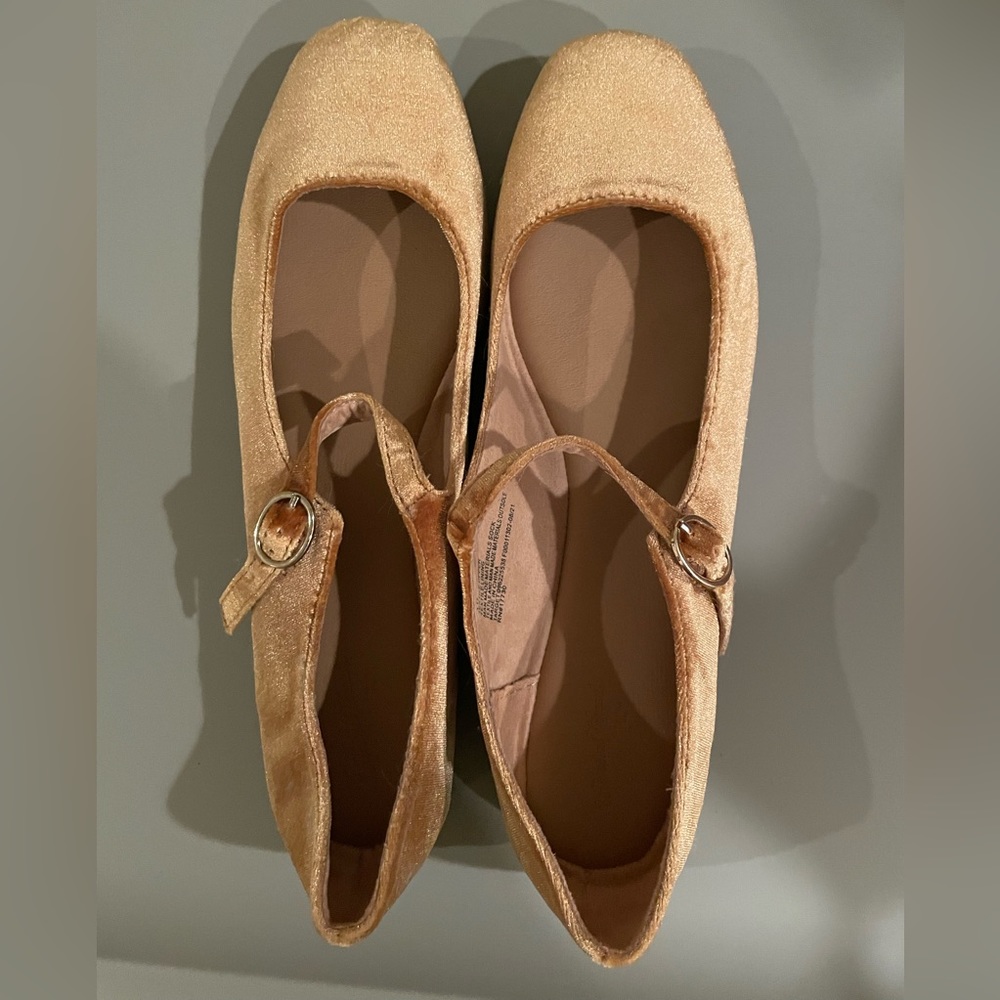 EUC Target yellow gold velvet Mary-Janes
